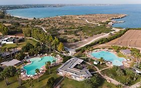 Voi Arenella Resort  4*